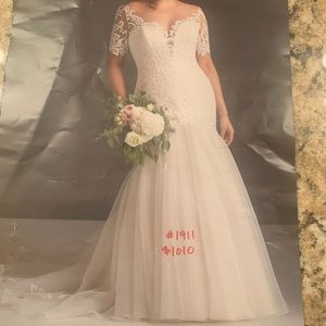 Wedding dress
